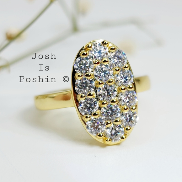 1.3CT Oval shape pave set moissanite ring in sterling silver - Picture 4 of 12